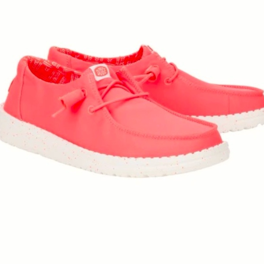 Hey Dude Women’s Wendy Stretch Canvas Fiery Coral size 9
